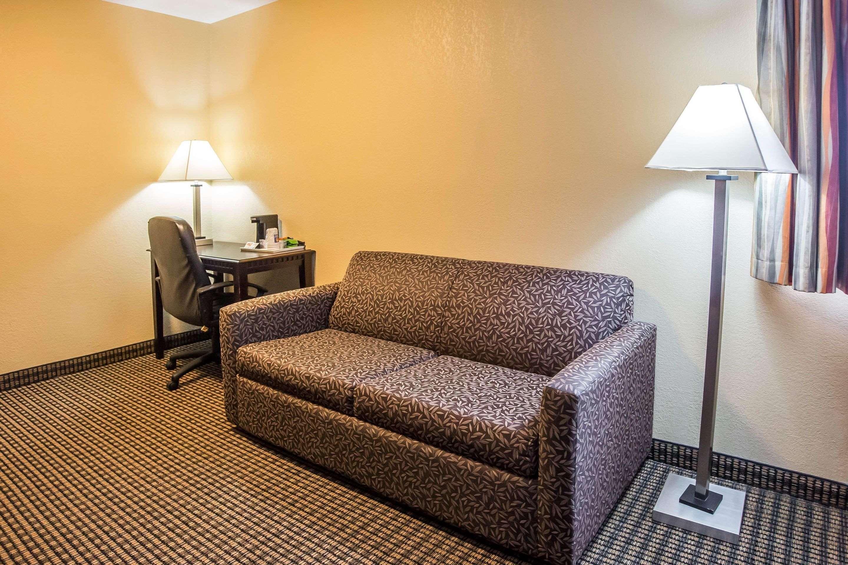 Econo Inn&suites Monroe