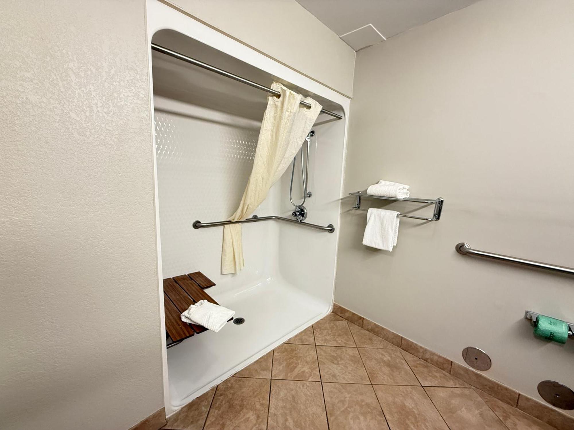 Econo Inn&suites Monroe
